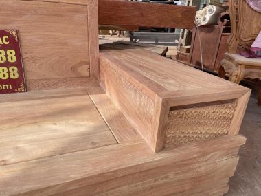 cận cảnh bệ tay tích hợp ngăn kéo âm