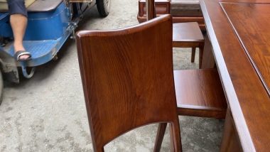 cận cảnh lưng ghế ăn ghép hai tấm