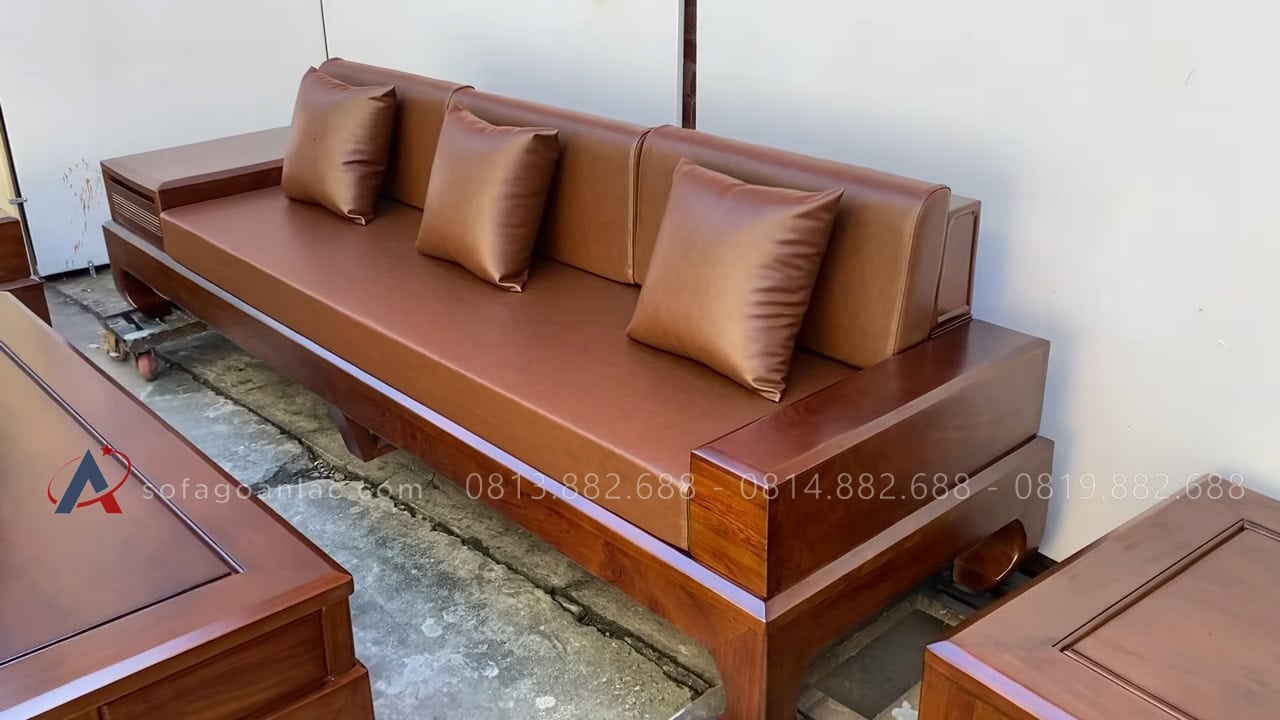một bên bệ tay hộp bề thế
