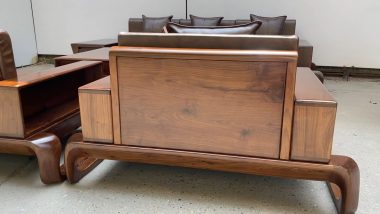mặt lưng ghế sofa gỗ óc chó