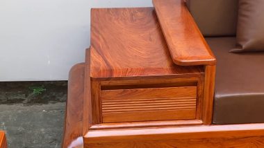 cận cảnh bệ tay kèm ngăn kéo
