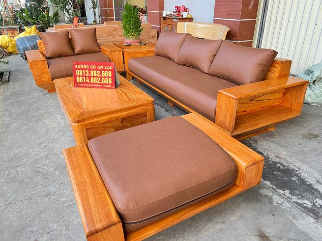 sofa màu trần nổi bật sắc vàng