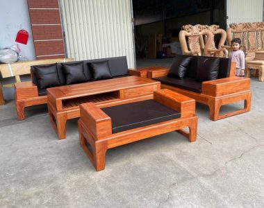 Sofa hiện đại mẫu chân Hươu gỗ hương đá (anh Bình - Hà Nam)